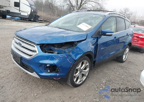 2018 Ford Escape Titanium из США, поврежденный, VIN 1FMCU9J91JUA12747
